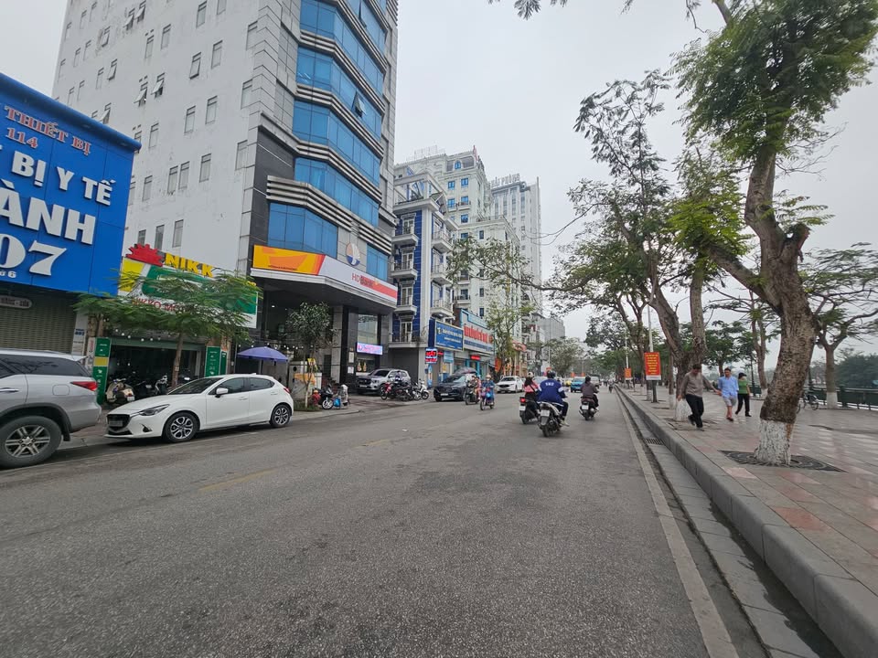 Nhà mặt đường Nguyễn Đức Cảnh, Hải Phòng 133m² giá 38 tỷ - Hướng Đông tứ trạch, view hồ đẹp!