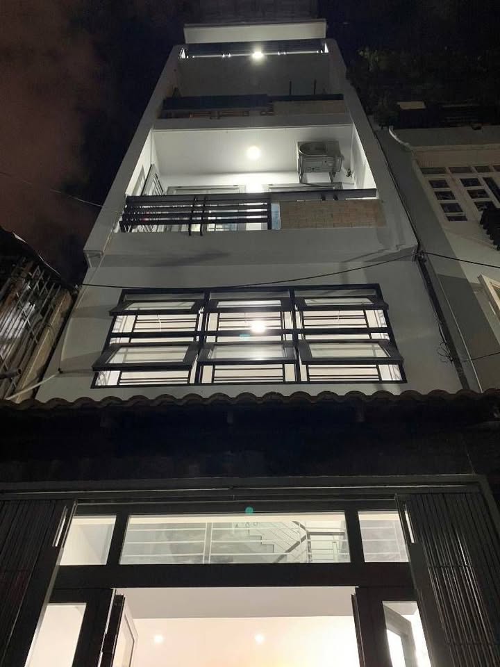 Nhà mới đẹp Quận 10 - Nguyễn Tiểu La 30m² giá 6 tỷ - Vào ở ngay!