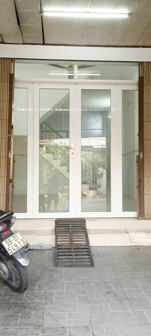 Nhà nguyên căn cho thuê mặt tiền đường Liên Khu 2-5, Bình Trị Đông, 80m² giá 11 triệu - Kinh doanh thuận lợi!