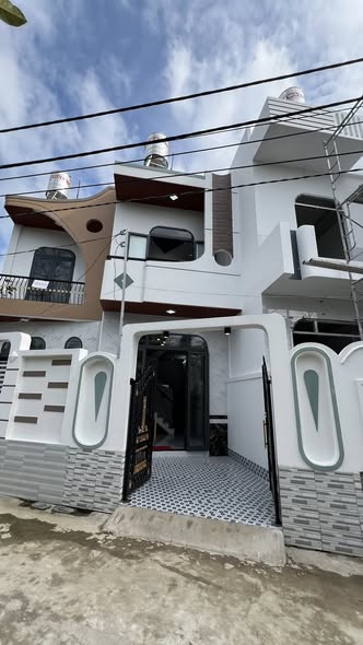 Nhà trệt lầu Gạch Ông Dựa, Long Tuyền, giá 1.89 tỷ - Sẵn sàng vào ở!