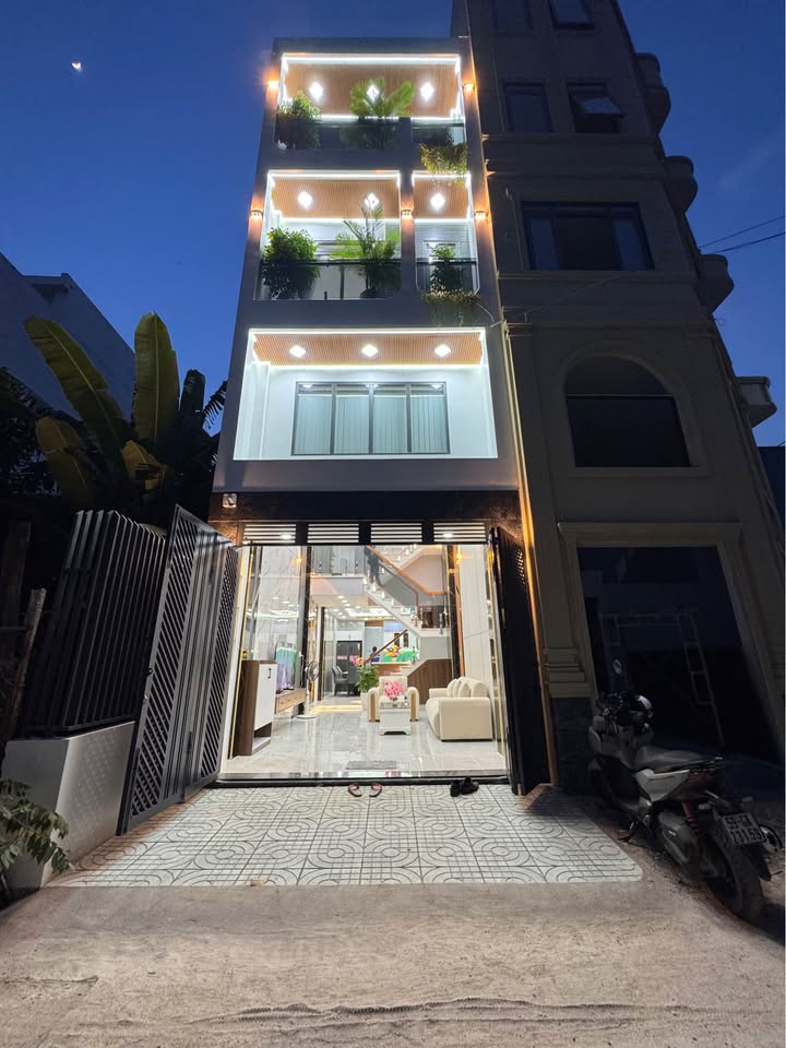 Nhà bán gấp tại An Phú Đông, Q12 - Diện tích 58m², giá 6.89 tỷ - Vừa ở vừa kinh doanh!