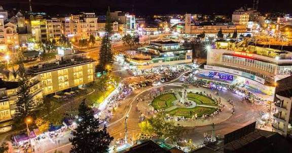 Cho thuê nguyên căn 3 tầng đường Nguyễn Thị Minh Khai Đà Lạt - Mặt tiền lý tưởng cho kinh doanh!