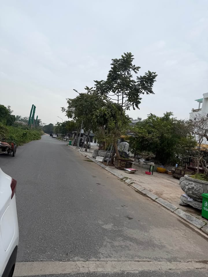 Đất thổ cư thôn 11 Hải Xuân 206m² giá 2 tỷ - Mặt tiền rộng, gần chợ chiều!