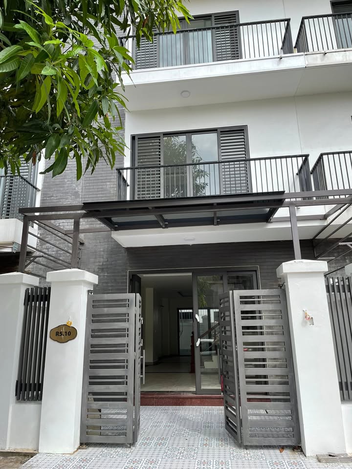 Nhà liền kề KDT Eden Rose, Thanh Trì 82m² giá 20.5 triệu - Không gian sống lý tưởng!