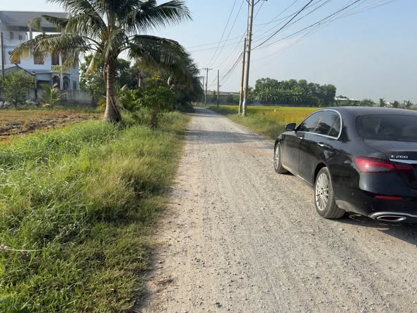 Đất nền Đức Hòa 600m² giá 3.6 tỷ - Đường trước 7m, Sổ đỏ chính chủ!