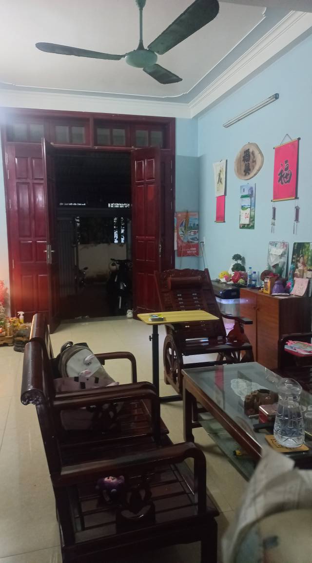 Nhà 2,5 tầng phường Bồ Xuyên, 82m² giá 3 tỷ - Kiến trúc kiên cố, gần chợ, trường học!