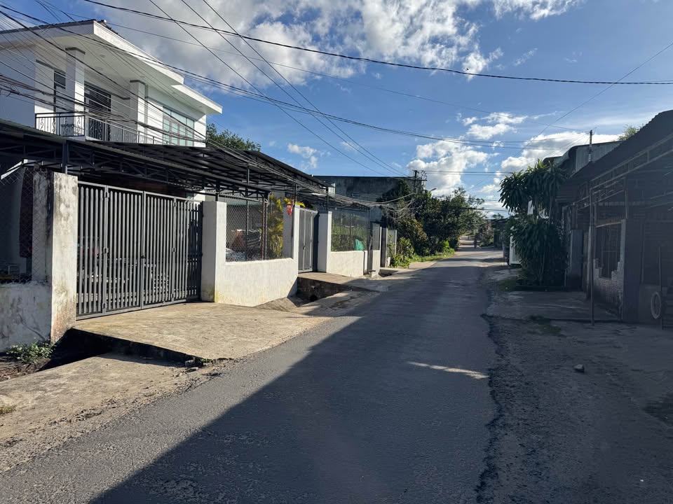 Đất nền đường Thu Bồn, phường Đăk Cấm 360m² giá chỉ 900 triệu - Cơ hội đầu tư lý tưởng!