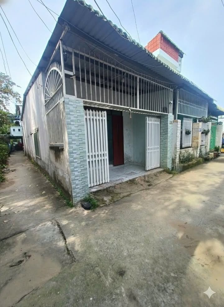 Nhà góc 2 mặt tiền An Thới 72m² giá chỉ 2.05 tỷ - Cách chợ Cầu Ván 200m!