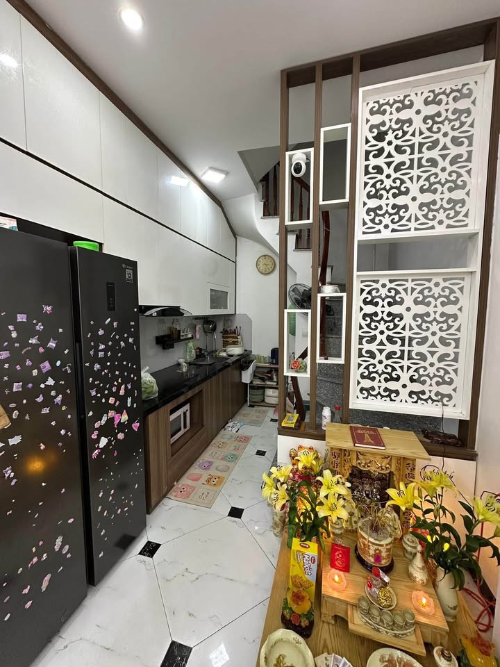 Nhà Giếng Mứt, Bạch Mai 31m² giá 7.9 tỷ - Sổ đỏ chính chủ, thương lượng!