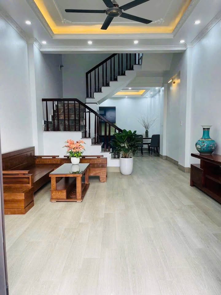 Nhà 2.5 tầng Hải Tân, 50m² giá 2.4 tỷ - Chính chủ bán gấp!