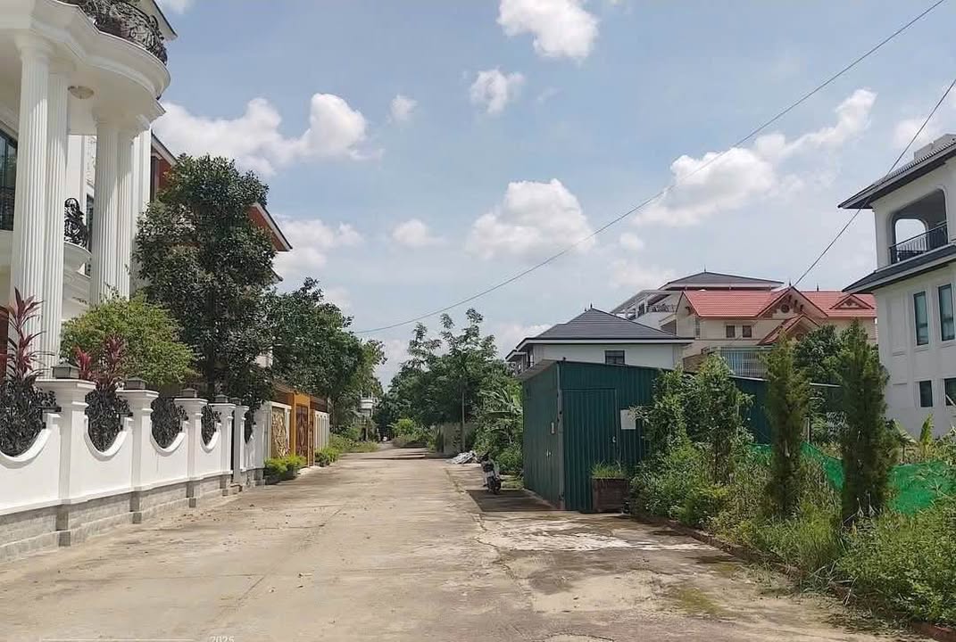 Lô đất biệt thự D2 Khu IV - Khu Đô thị Bình Minh 304m² - Vị trí trung tâm thuận lợi!