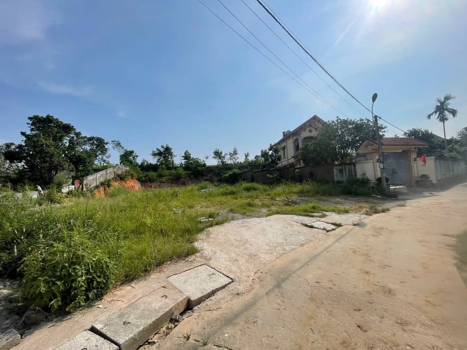 Đất nền Hạ Long 100m² giá 1.1 tỷ - Mặt tiền thoáng đãng, vị trí đẹp!