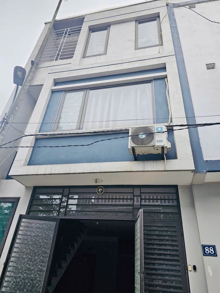 Nhà 3 tầng đường Tân Quang, phường Gia Sàng 43m² giá 2.3 tỷ - Chính chủ cần bán gấp!