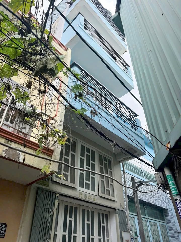 Nhà cho thuê Hẻm 27 Bùi Tư Toàn, Quận Bình Tân 18m² giá 6 triệu - Nhà đẹp, thoáng mát!