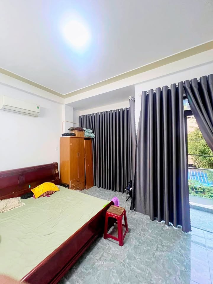 Nhà mặt tiền đường Nguyễn Thái Học, Quy Nhơn 30m² giá 3.6 tỷ - Vị trí đắc địa gần biển!