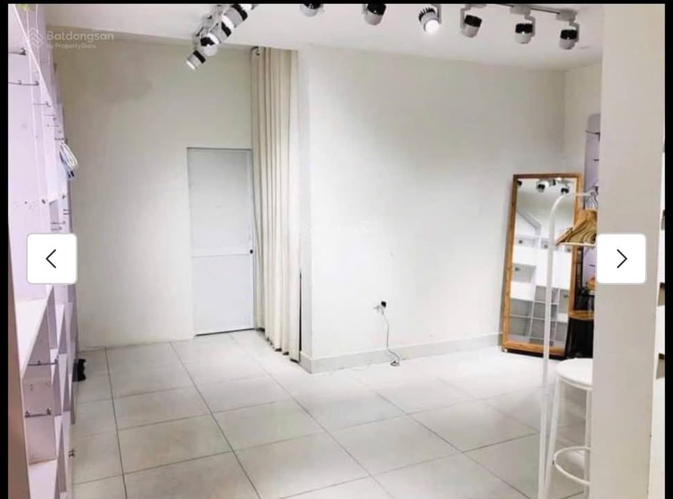 Mặt bằng kinh doanh cho thuê tại Láng Hạ, Đống Đa 55m² giá 15 triệu - Phù hợp cho nhiều lĩnh vực!