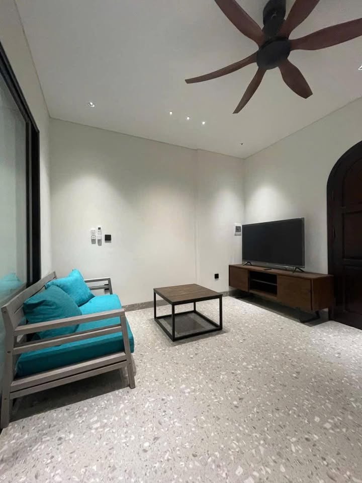 Căn hộ 1 phòng ngủ Ngọc Thụy 50m² giá 7 triệu - Vào ở ngay với nội thất đầy đủ!