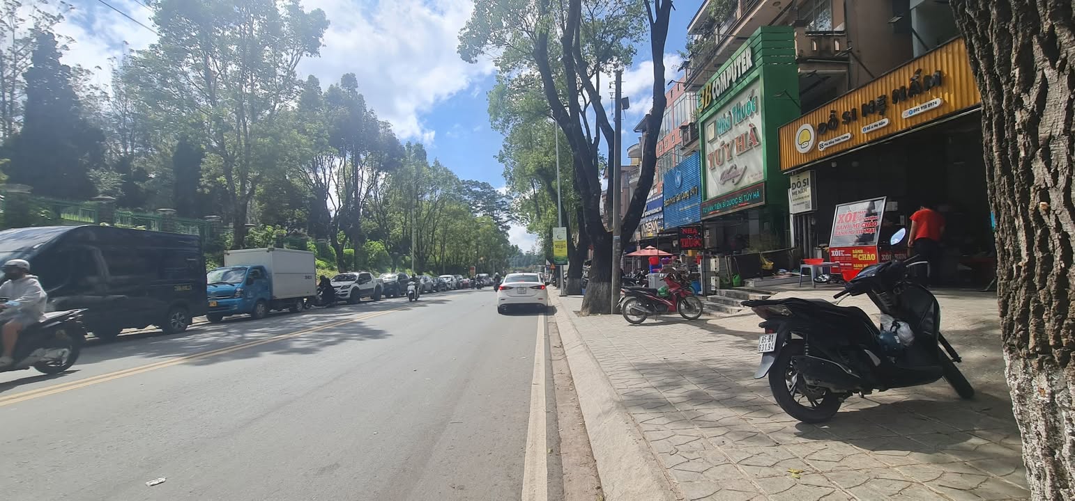Nhà mặt tiền kinh doanh Đà Lạt 117m² giá 33 tỷ - Cơ hội đầu tư hấp dẫn!