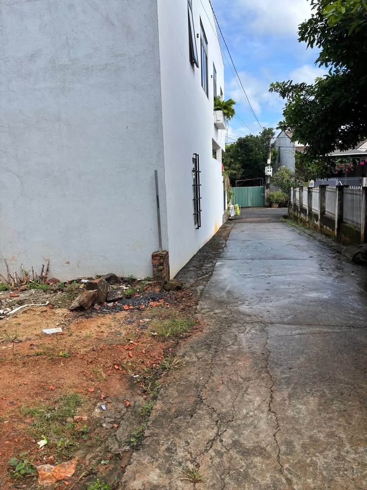 Bán lô đất hẻm cấp 1 đường K, xã Cư Êbur, 116m² chỉ 1.5 tỷ - Sổ đỏ chính chủ!