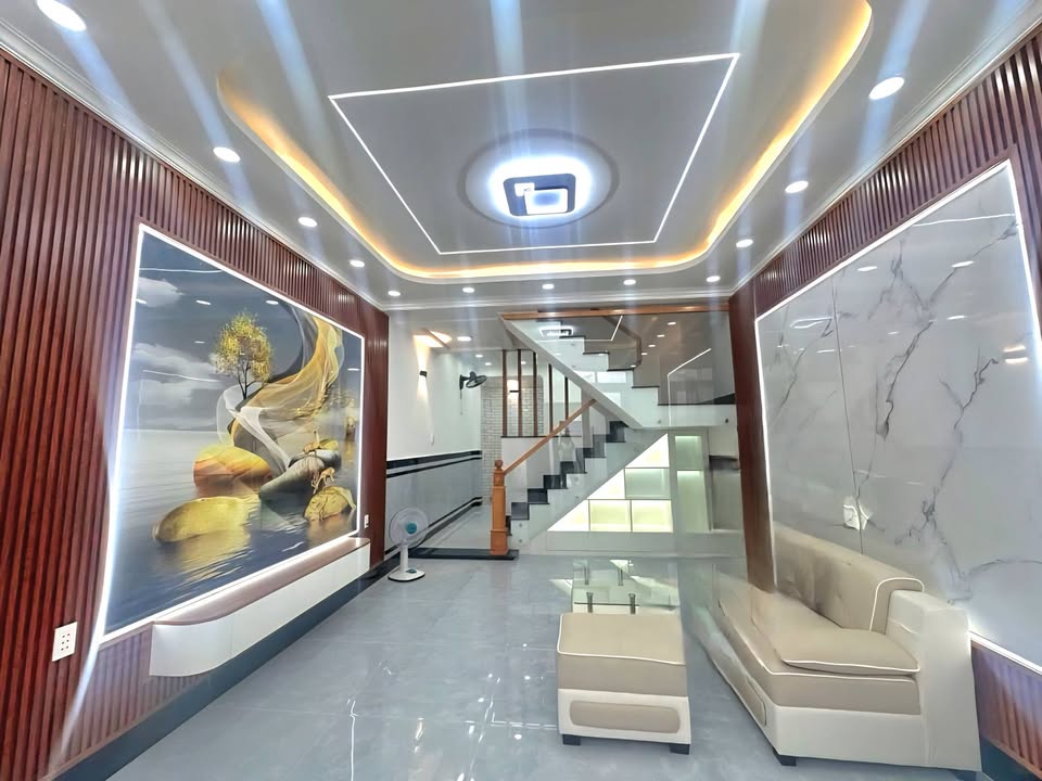 Nhà bán Tân Thới Hiệp 44m² giá 3.55 tỷ - Sổ hồng riêng, hoàn công đầy đủ!