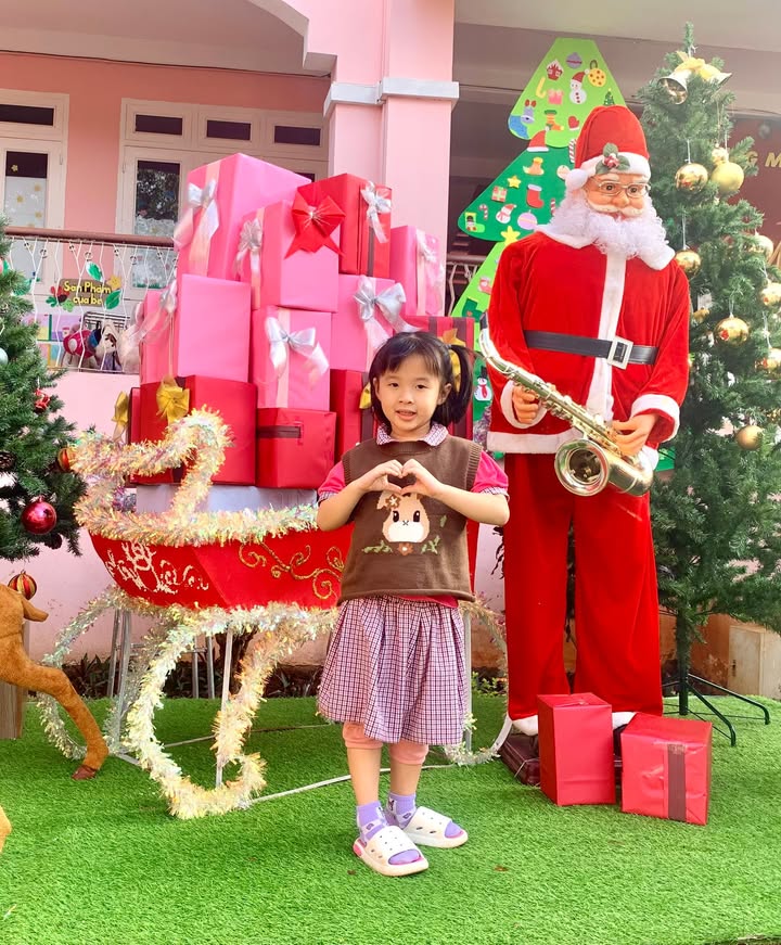 Nhà phố Nơ Trang Gưh Buôn Ma Thuột 55m² giá 2.75 tỷ - Thiết kế hiện đại, nội thất đầy đủ!