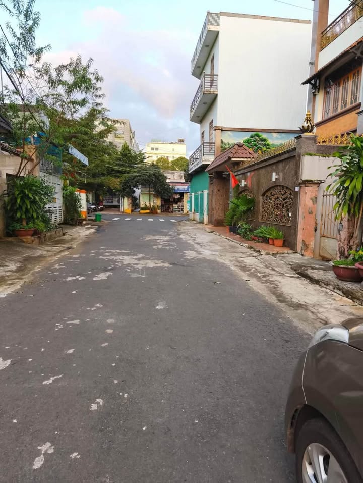 Bán đất tặng nhà cấp 4 tại Võ Duy Thanh, Buôn Ma Thuột 111m² giá 7.2 tỷ - Vị trí trung tâm lý tưởng!