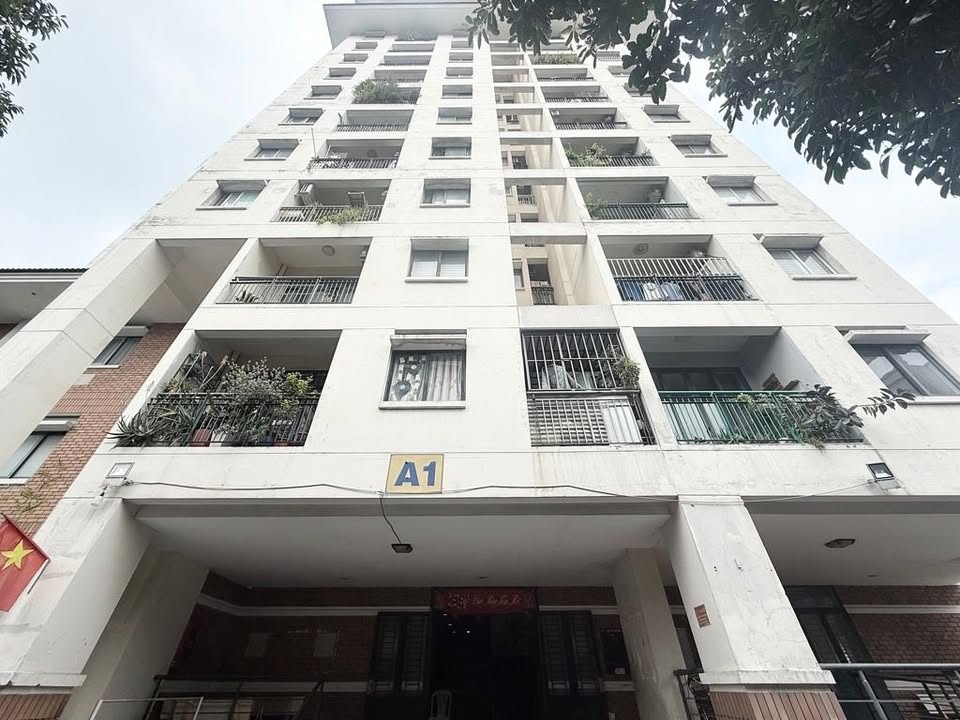 Căn hộ 312 Lạc Long Quân 65m² giá 3 tỷ - Sự bình yên và tiện lợi mỗi ngày!