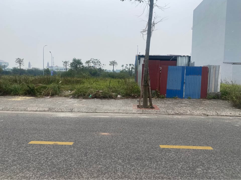 Đất nền liền kề LK4 khu ĐT Nguyễn Công Trứ 90m² - Vị trí đẹp, giá thương lượng!