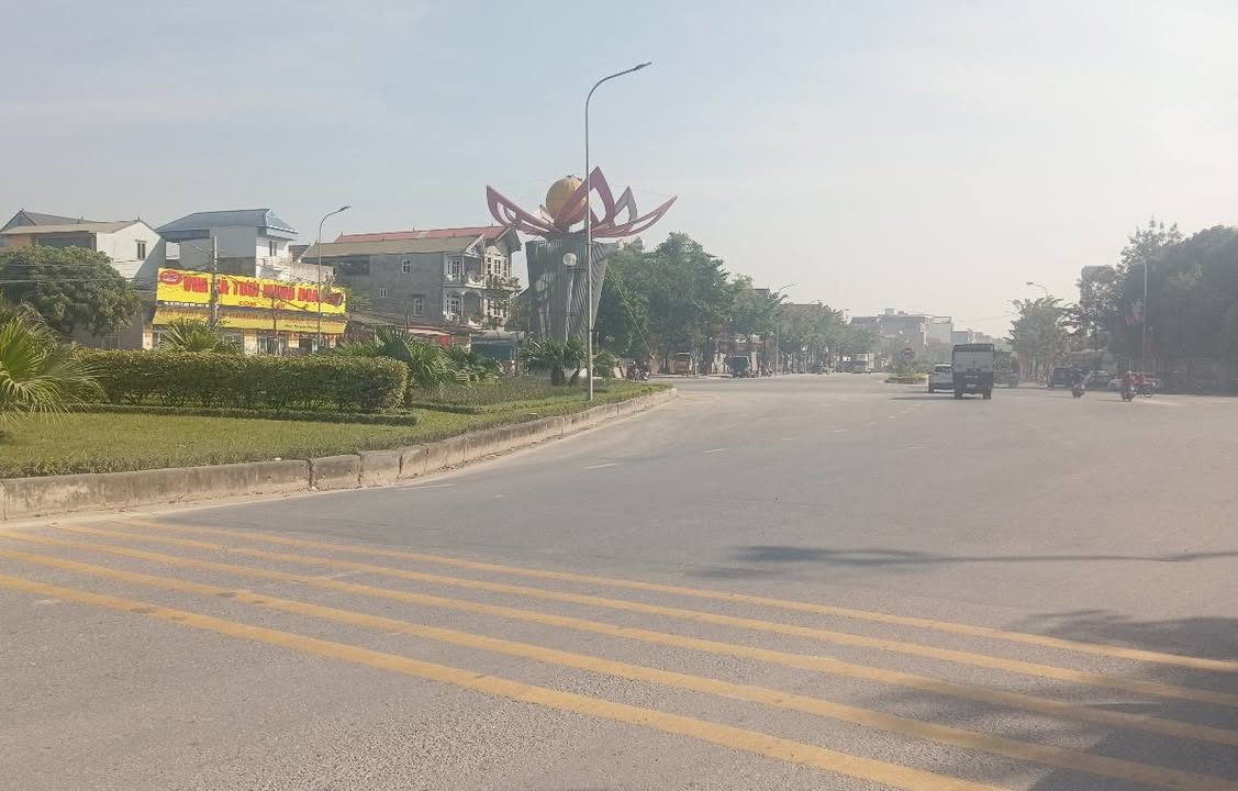 Nhà riêng Nguyên Khê 90m² giá 6 tỷ - Ngõ thông ô tô, tiện ích đầy đủ!