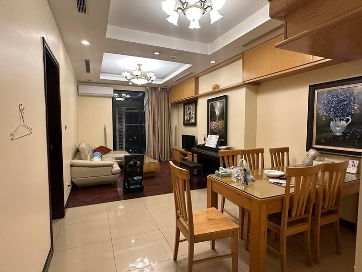 Căn hộ Royal City Thanh Xuân 105m² giá 19 triệu - Full nội thất sang trọng!
