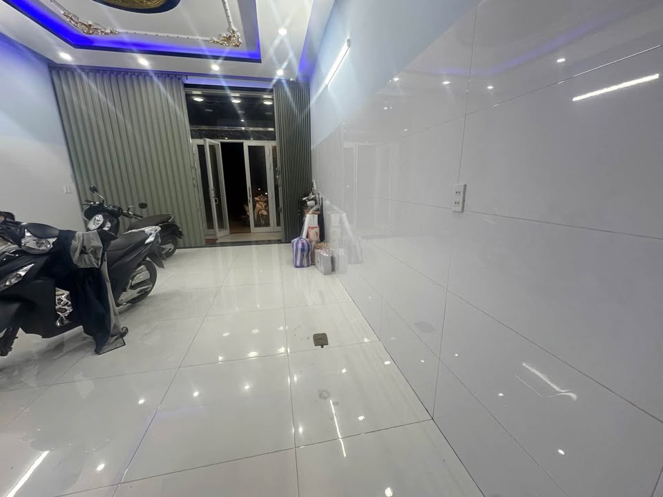 Bán Nhà FrontHouse Đường 29/3, Đà Nẵng 102m² giá 12.5 tỷ - Vị trí kinh doanh đắc địa!