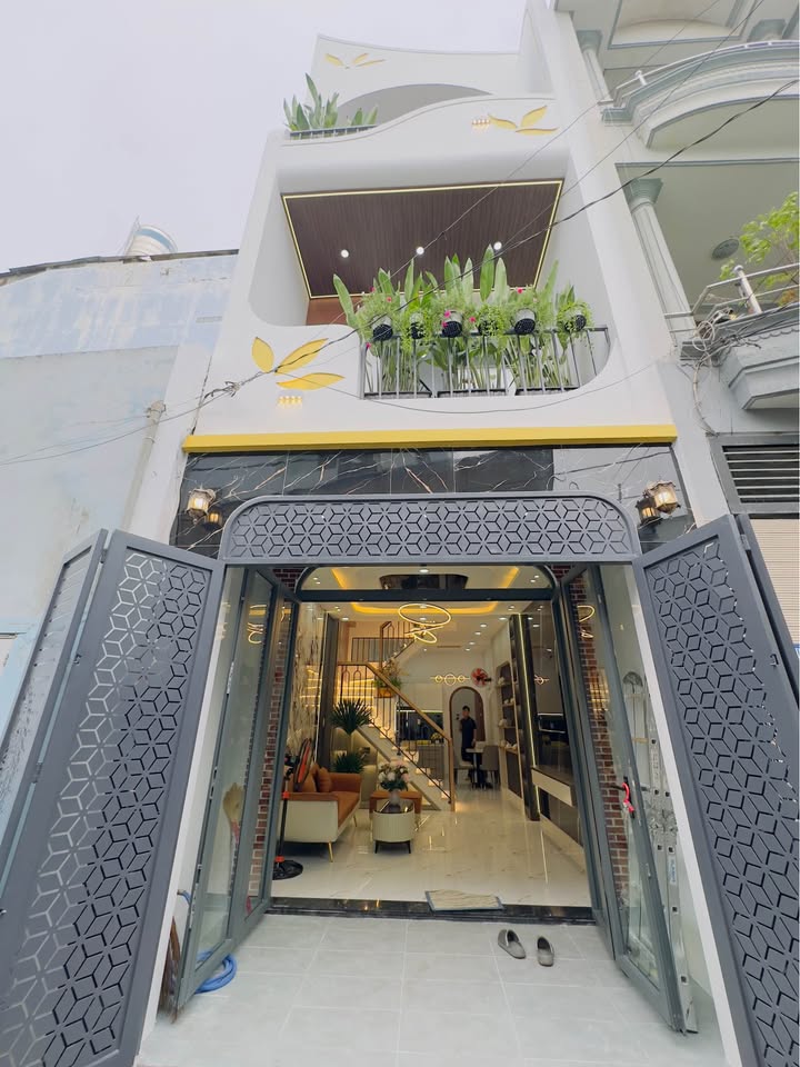 Nhà riêng Gò Vấp 43m² giá 7.2 tỷ - Sổ đỏ chính chủ, đầy đủ công năng!