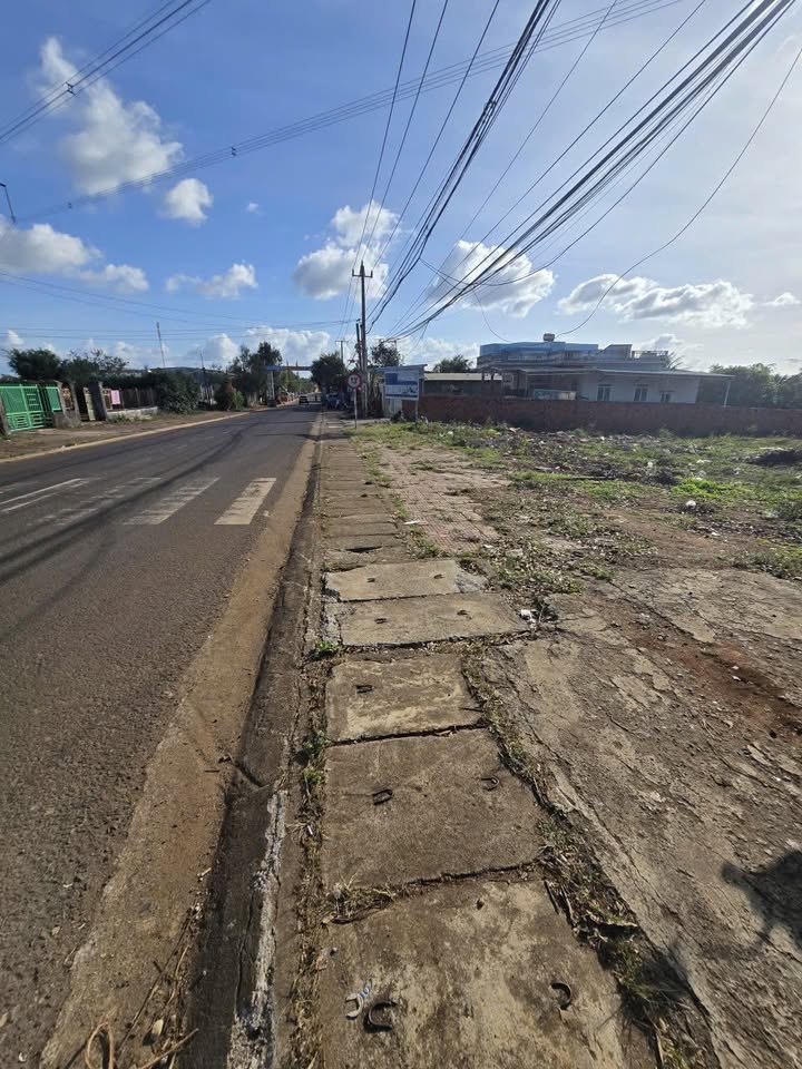 Đất thổ cư mặt tiền đường Quang Trung, Chư Sê 1740m² giá chỉ 140 triệu!