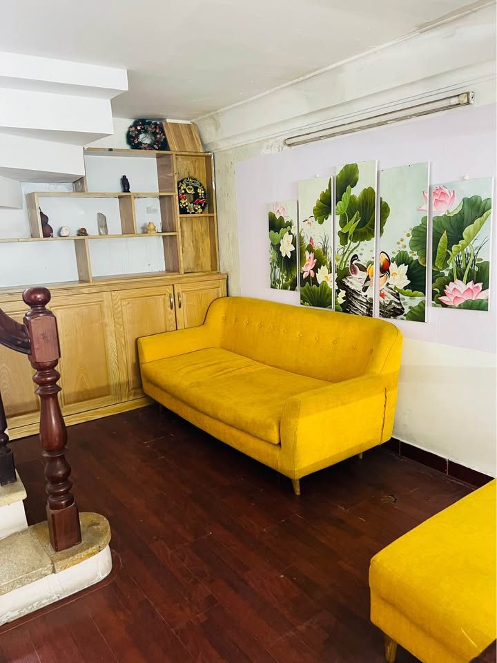 Nhà 5 tầng Đội Cấn 22m² giá 7 tỷ - Thiết kế hiện đại, vào ở ngay!