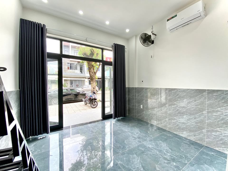Phòng gác lửng mặt tiền Quách Thị Trang, Đà Nẵng - 4 triệu/tháng, trống ngay!