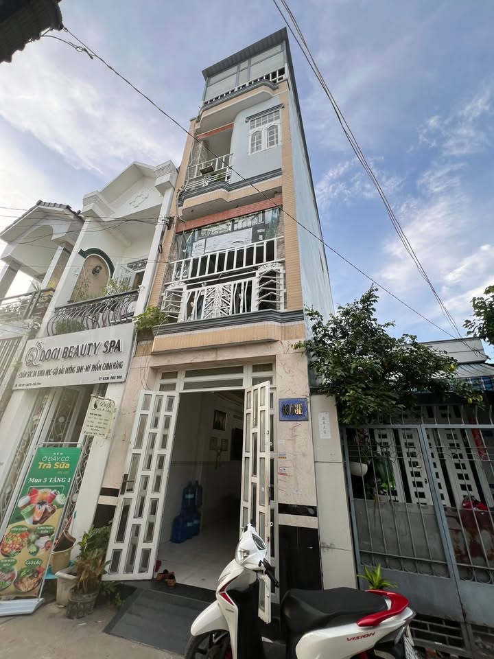 Nhà phố Hẻm 68, Cách Mạng Tháng 8, Bình Thủy 43m² giá 3.1 tỷ - Định cư lý tưởng!