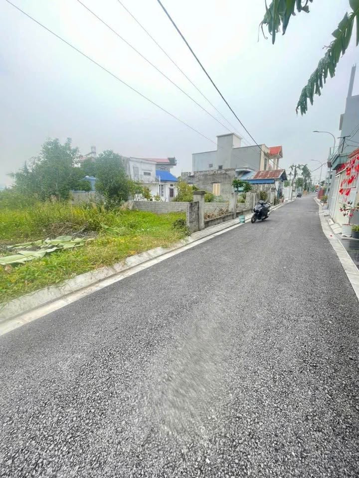 Đất nền 400m² mặt đường nhựa Tiểu Trà, Hưng Đạo - Giá đầu tư hấp dẫn!