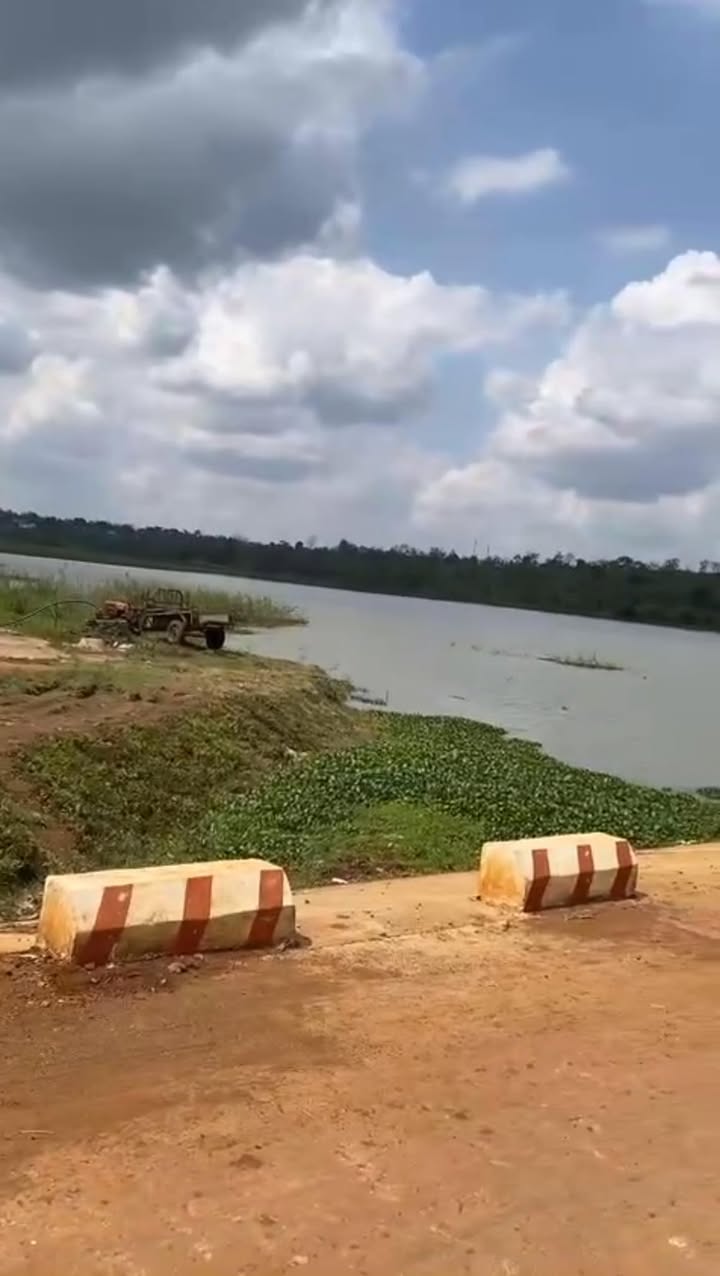 Đất thổ cư Ea Drông 3600m² giá 950 triệu - View hồ thơ mộng, đầu tư lý tưởng!