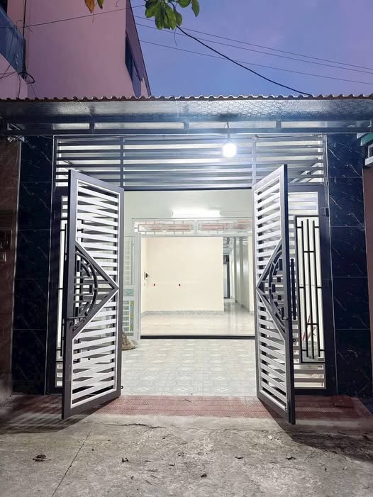 Nhà phố mới xây 100m² phường Quảng Thắng giá 2 tỷ - Tiện ích đầy đủ, ô tô vào nhà!