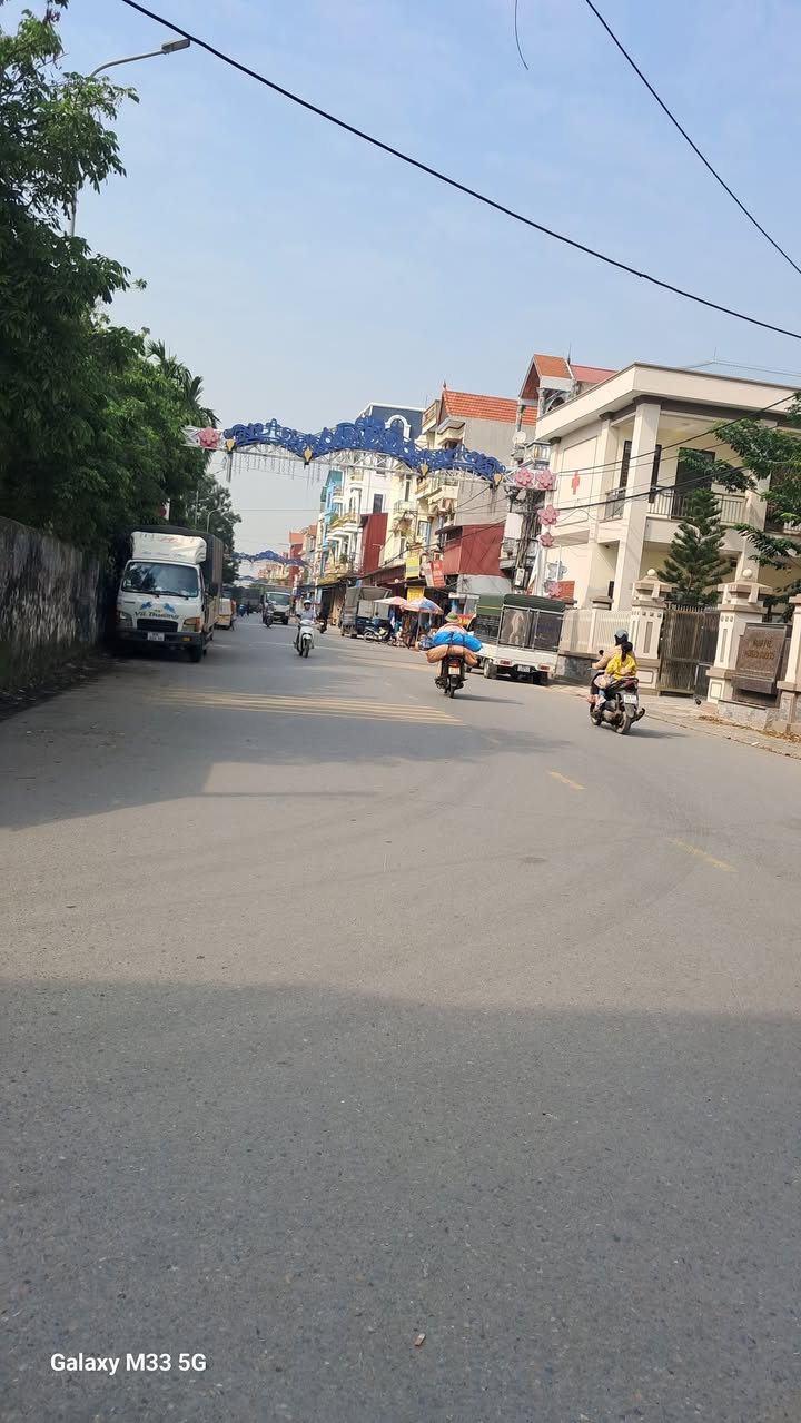 Đất nền Khối hành chính phường Thuận Thành Bắc Ninh 70m² giá 3.25 tỷ - Sổ đỏ chính chủ ngay khu vực sầm uất!