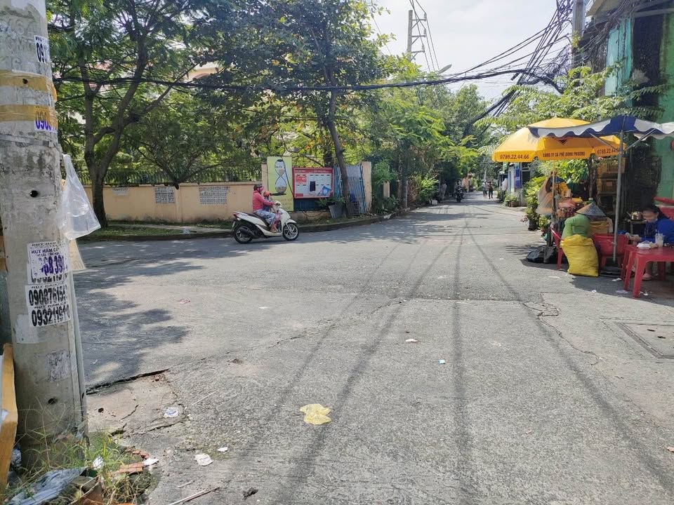 Nhà cấp 4 Nguyễn Văn Luông, Quận 6, 148m² giá 11.5 tỷ - Vị trí đẹp, sẵn sàng vào ở!