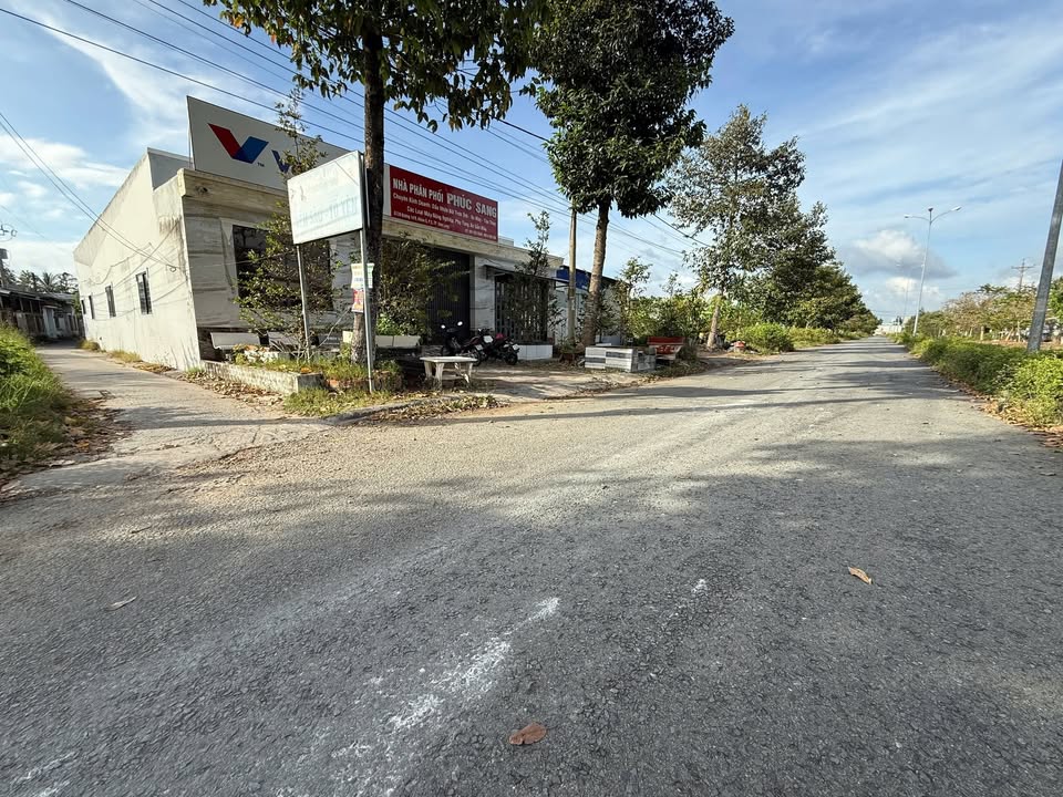 Bán gấp nhà mặt tiền đường số 1, phường 5, Vĩnh Long 230m² giá 3.3 tỷ - Kinh doanh ngay!