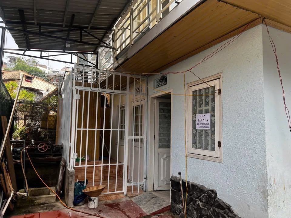 Nhà nhỏ 32m² đường Đào Duy Từ, phường 4 Đà Lạt giá chỉ 1.1 tỷ - Cơ hội sở hữu ngay!