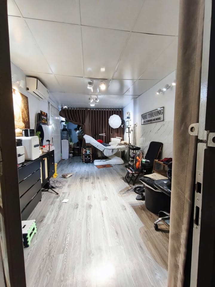 Nhà nguyên căn Phan Xích Long 42m² giá 10 triệu - Thích hợp vừa ở vừa kinh doanh!