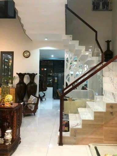 Nhà 3 tầng Phan Thiết 102m² giá 6.8 tỷ - Vào ở ngay, an ninh tuyệt đối!