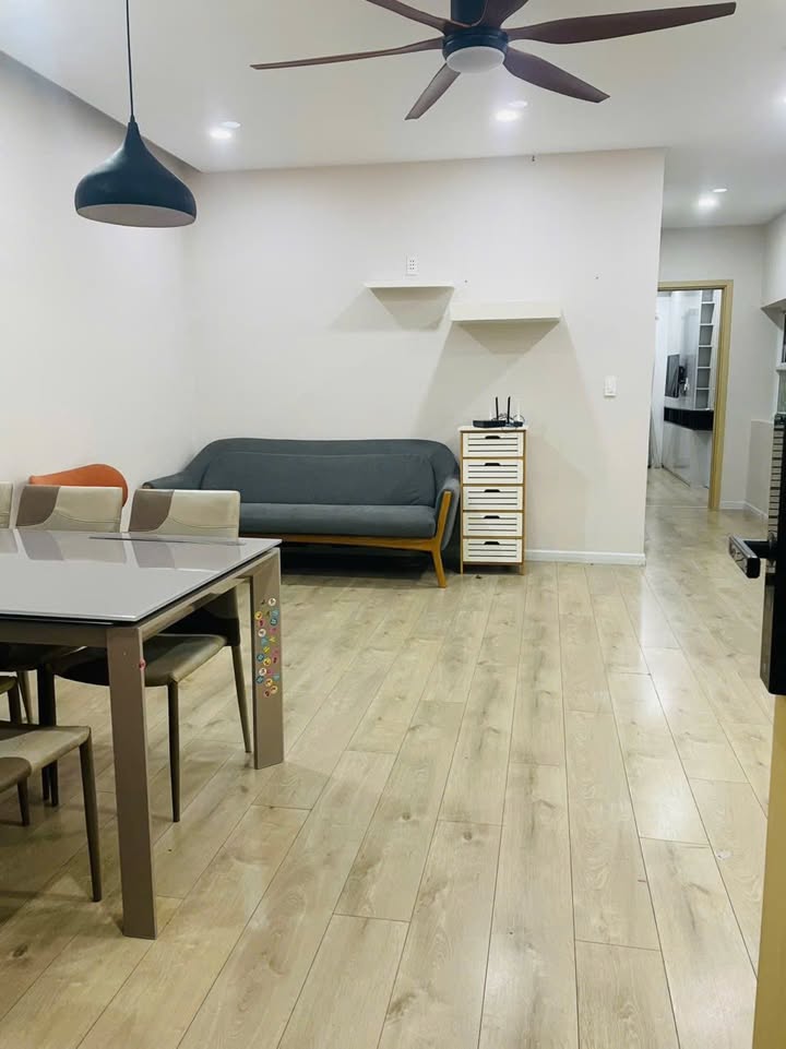 Chung cư Oriental Plaza Tân Phú 77m² giá 12.5 triệu - Full nội thất, sẵn sàng vào ở!