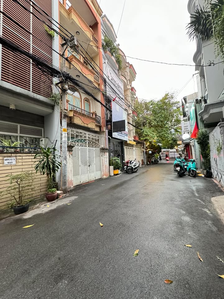 FrontHouse Đoàn Thị Điểm P1 Phú Nhuận 37m² giá 11 tỷ - Kinh doanh thuận lợi!