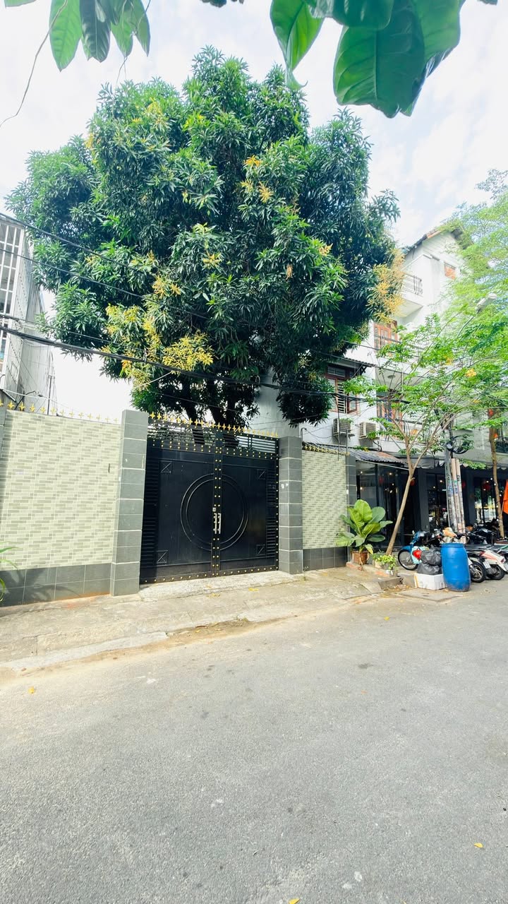 Nhà mặt tiền Tân Hương, Tân Sơn Nhì 170m² giá 21.7 tỷ - Đầu tư sinh lời tuyệt vời!