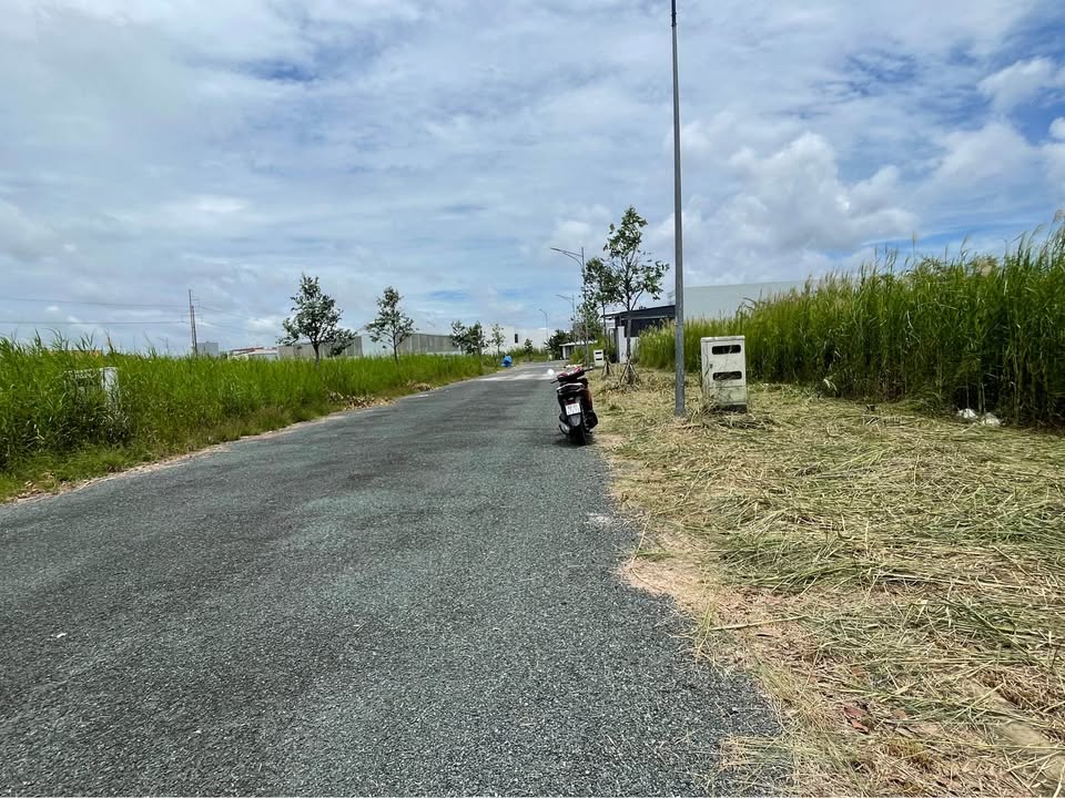 Đất nền đường số 5, Khu D KDC Tân Xuyên, Cà Mau 125m² - Giá chỉ 900 triệu!