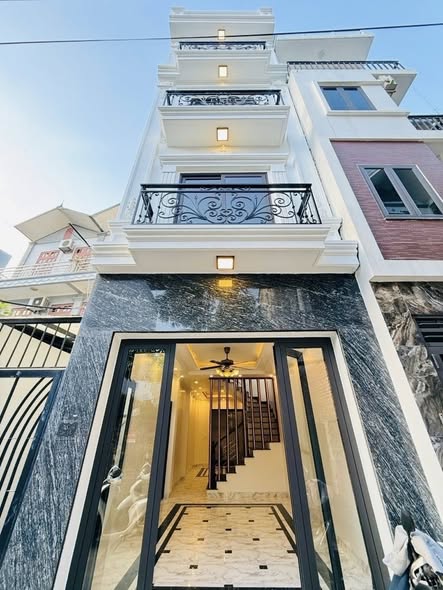 Nhà mới 52m² 4 tầng Thạch Bàn - Thiết kế hiện đại, đầy đủ tiện ích!